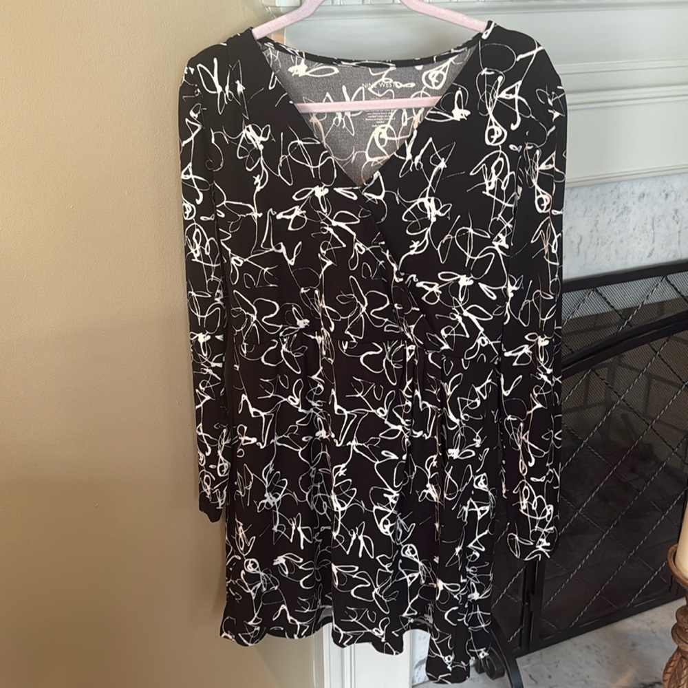 Like new Nine West Black and White dress Size L